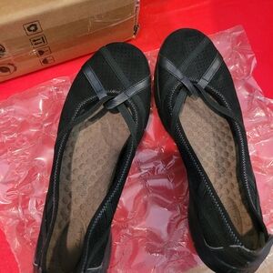 Clarks Flats Size 8.5W